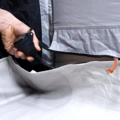 Quechua 4 Man Inflatable Blackout Tent -Decathlon kb8f6363ed307e09fb5fb1241055f48bc